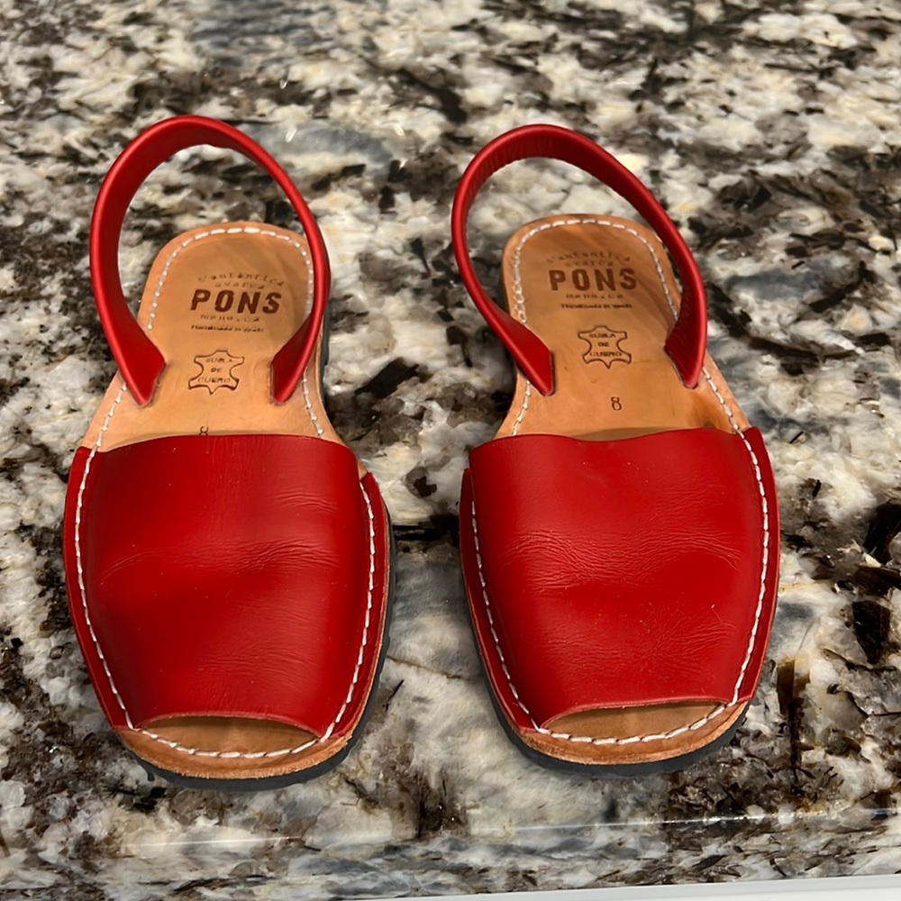 PONS Women’s Avarca, Red, Size 8 (38)